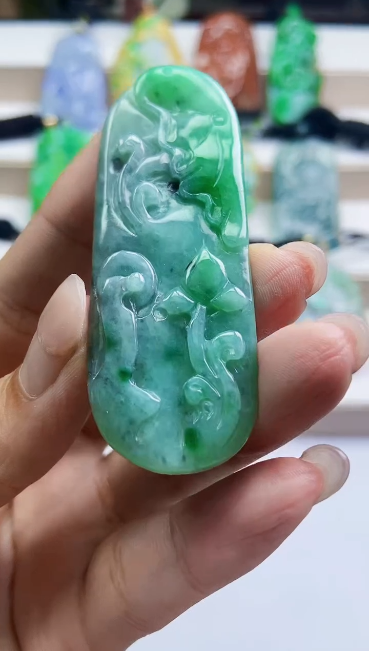 颈饰未镶嵌翡翠翡翠A货