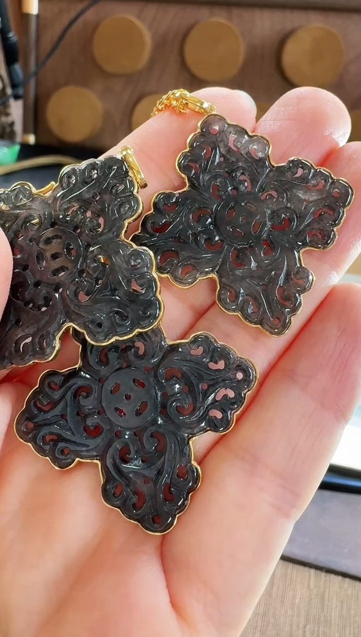 吊坠(不含链)18K金镶嵌翡翠吊坠（多样性发货发一个）