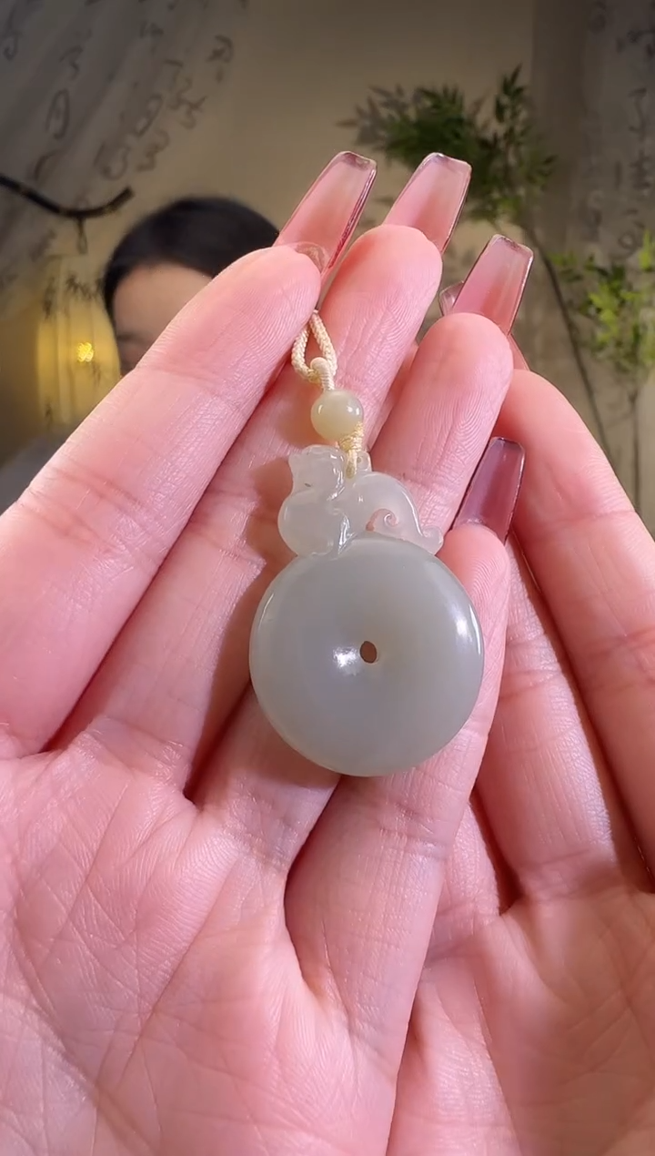 【闪购商品】和田玉颈饰未镶嵌平安扣