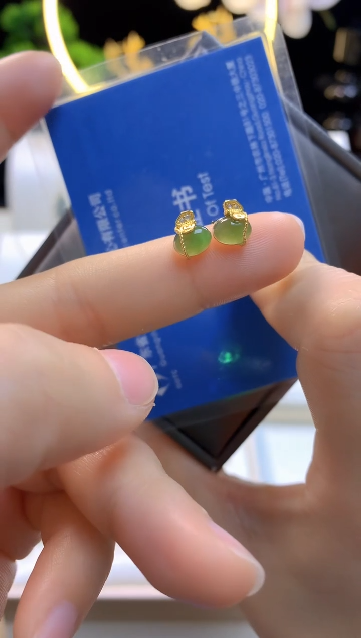 【闪购商品】和田玉耳钉银S925镀金镶嵌碧玉钱袋耳钉