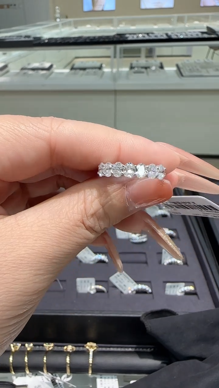 【闪购商品】实验室培育钻石18K金镶嵌排戒0.98ct12#