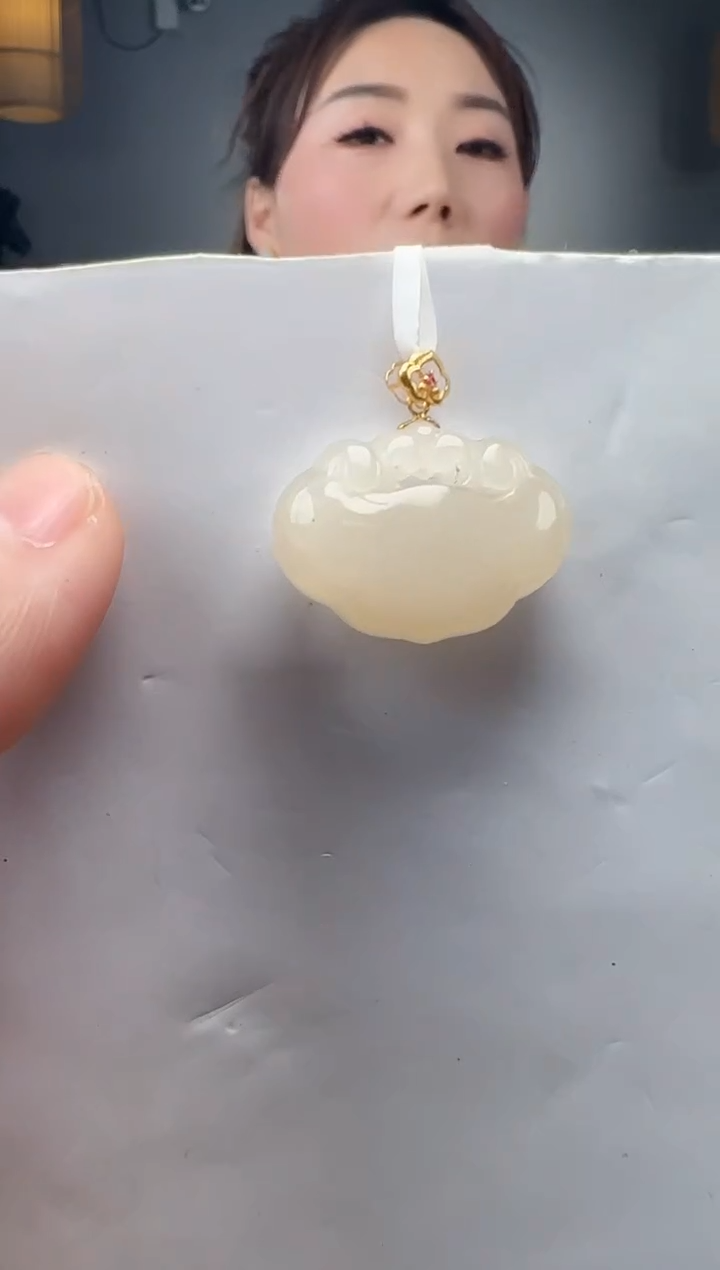 【闪购商品】和田玉吊坠(不含链)18K金镶嵌1