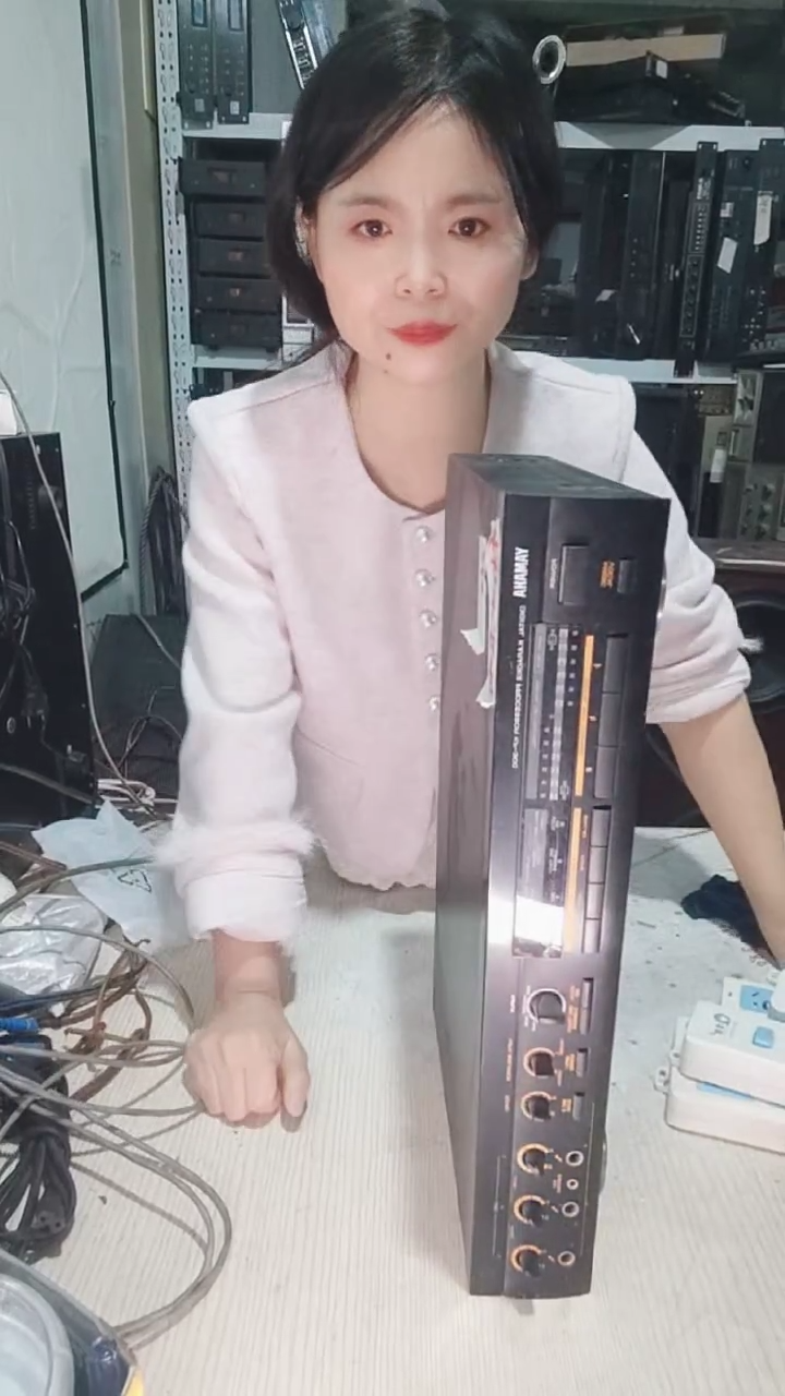 8新混响器一台，不包邮运费到付