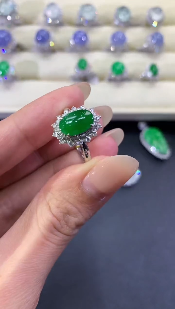 【闪购商品】翡翠戒指18K金镶嵌a153      