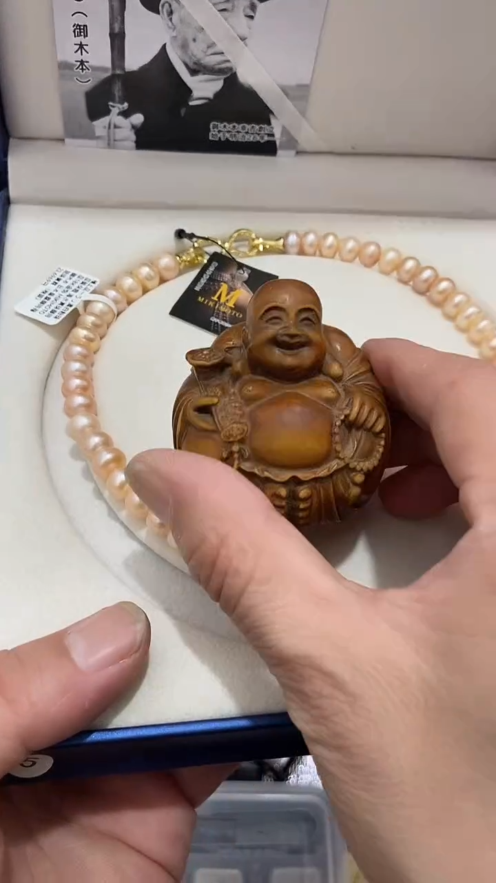 瓷片闪购商品 如图所示