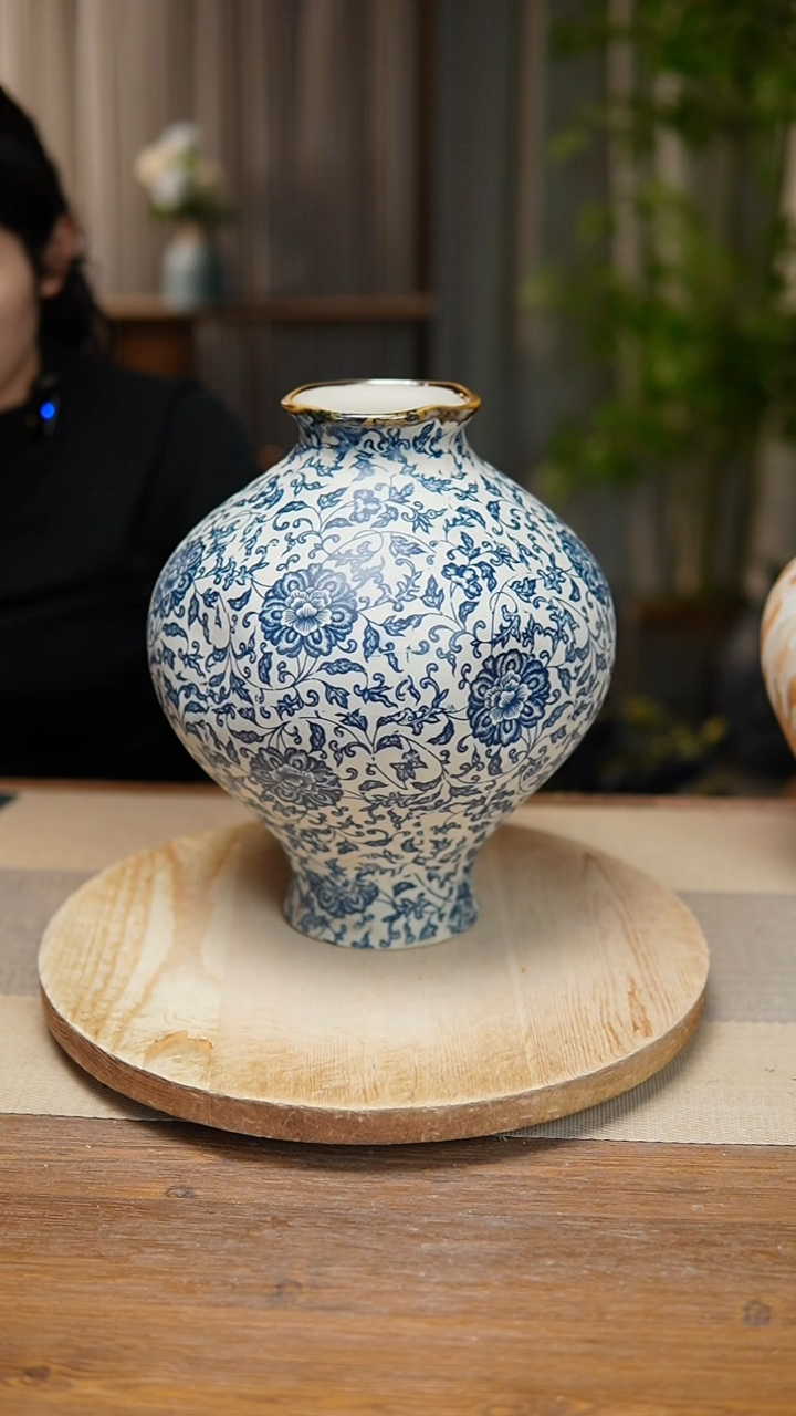 【闪购商品】花器青花瓷缠枝莲灯笼