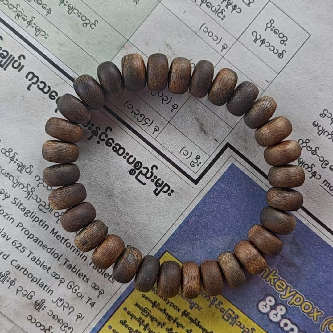 FJ67G沉香手串1.0CM（多样性发货）