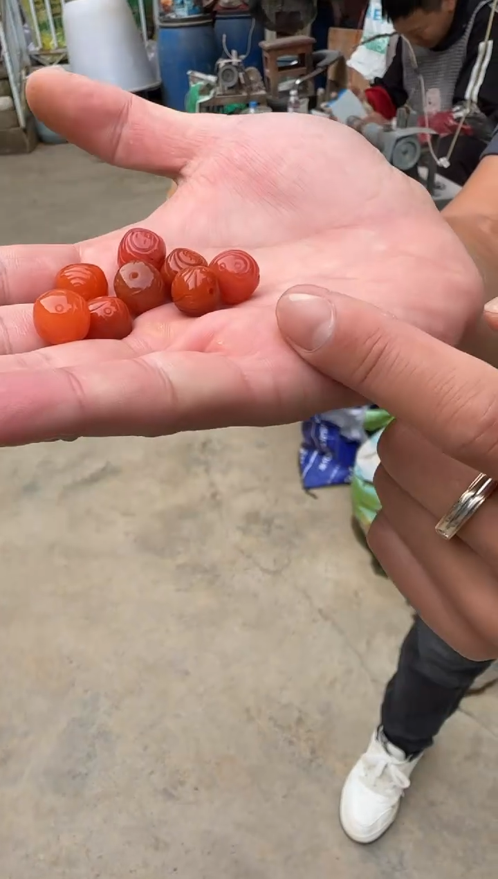 南红玛瑙珠串未镶嵌原矿无优化博古多样性发一颗