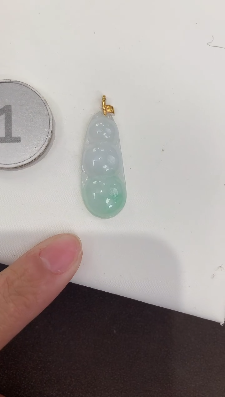 颈饰18K金镶嵌翡翠天然缅甸a货翡翠