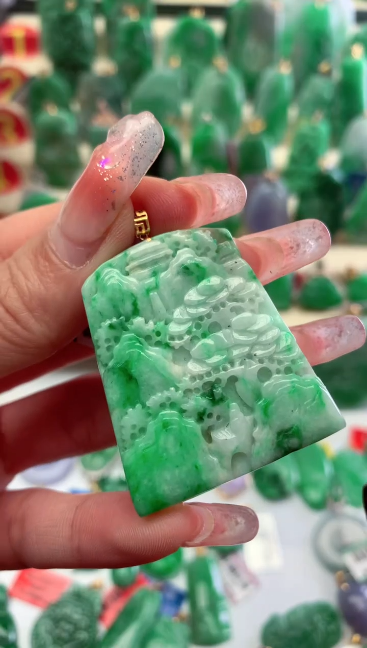 【闪购商品】翡翠颈饰18K金镶嵌挂件