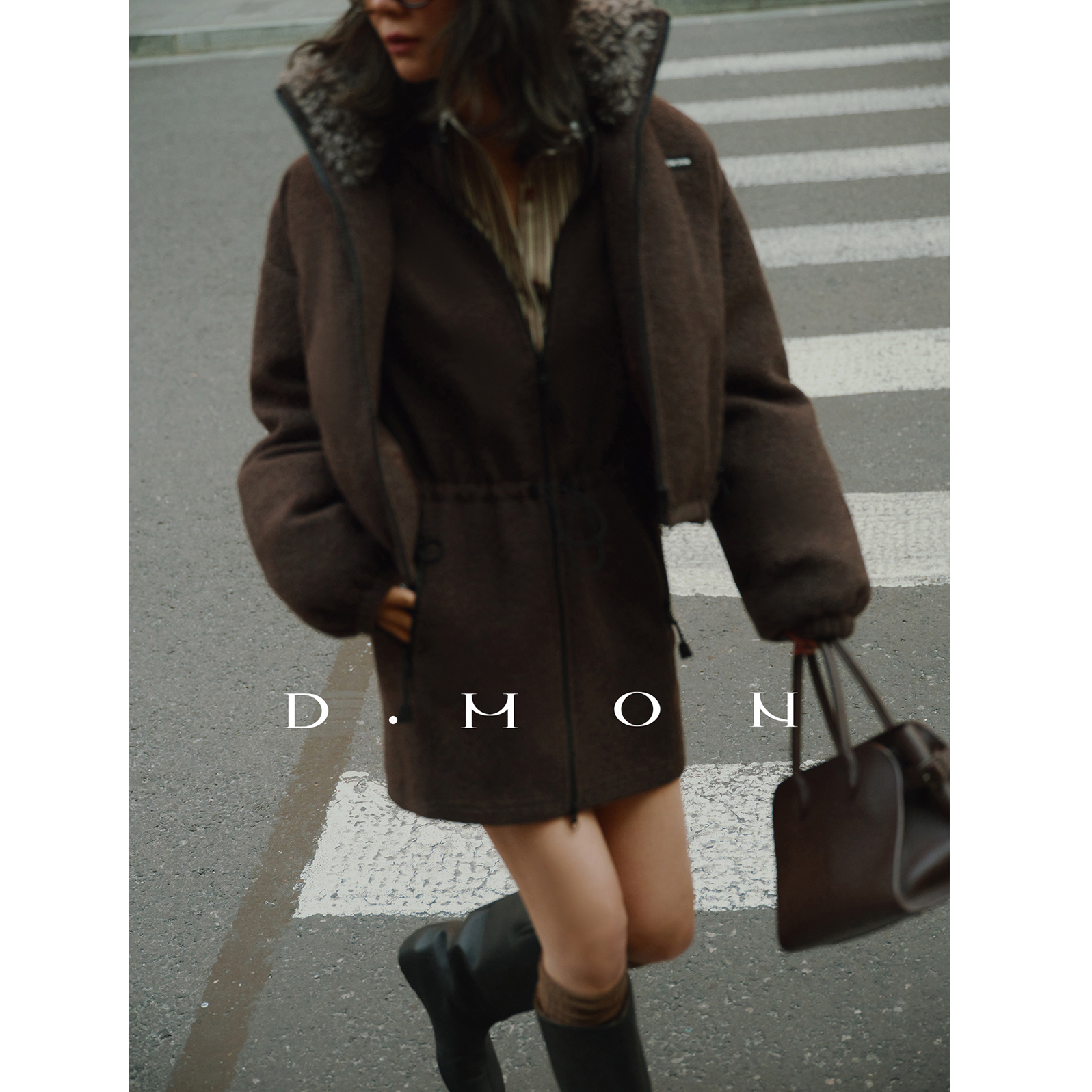 DMON时髦_重磅澳毛摇粒绒匈牙利95白鹅绒毛领短款鹅绒服/连衣裙