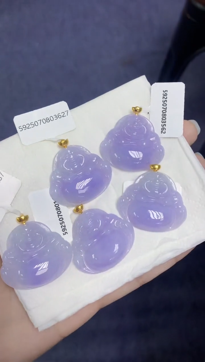 翡翠18K金镶嵌颈饰天然缅甸翡翠A货多样性发其一