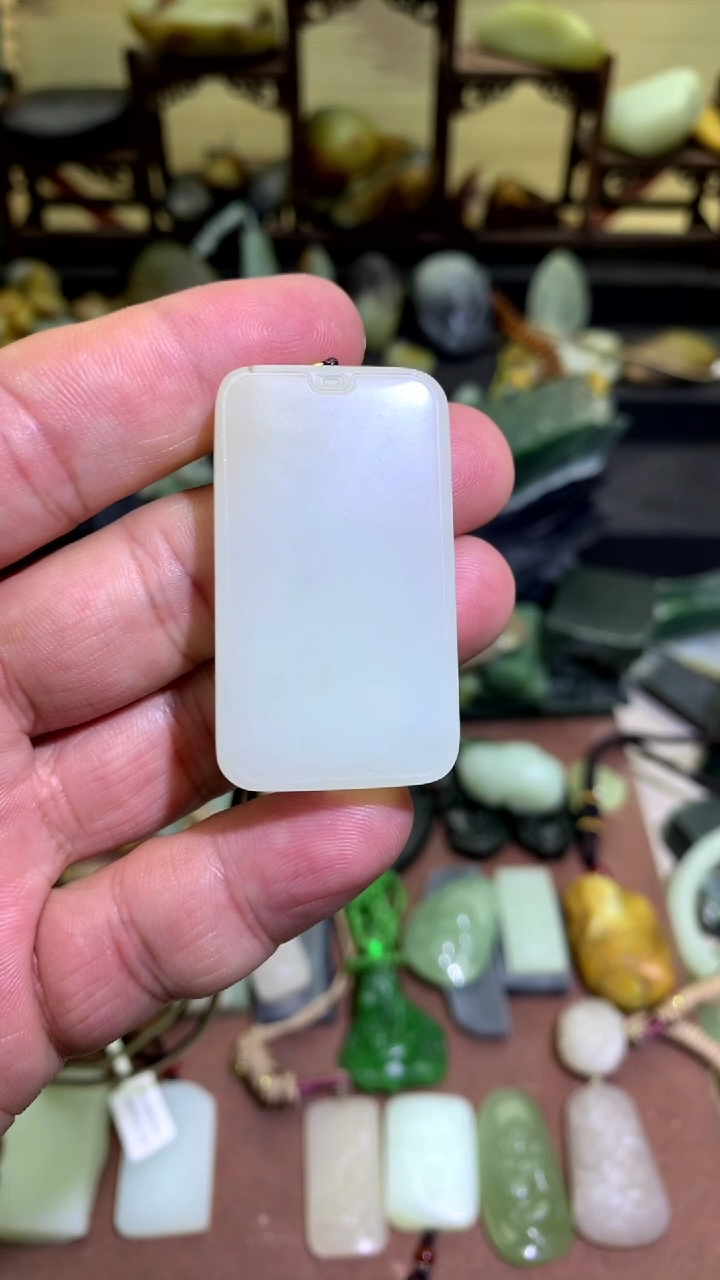 【闪购商品】和田玉颈饰未镶嵌俄料芭莎牌牌