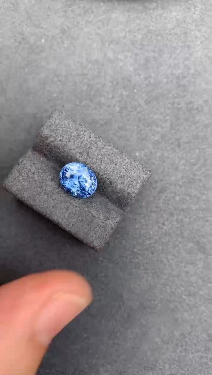 【闪购商品】蓝宝石裸石未镶嵌4ct无烧矢车菊