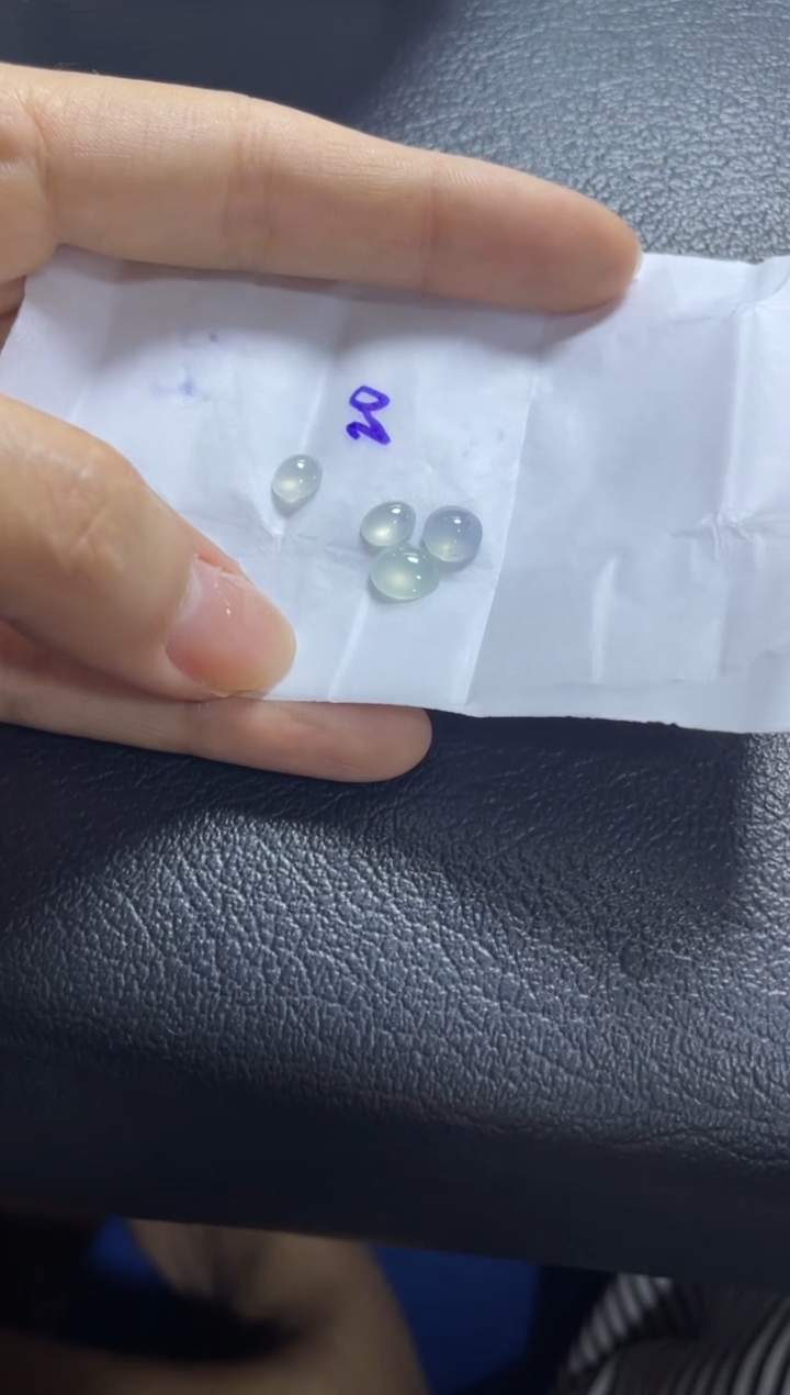 未镶嵌定制翡翠蛋面