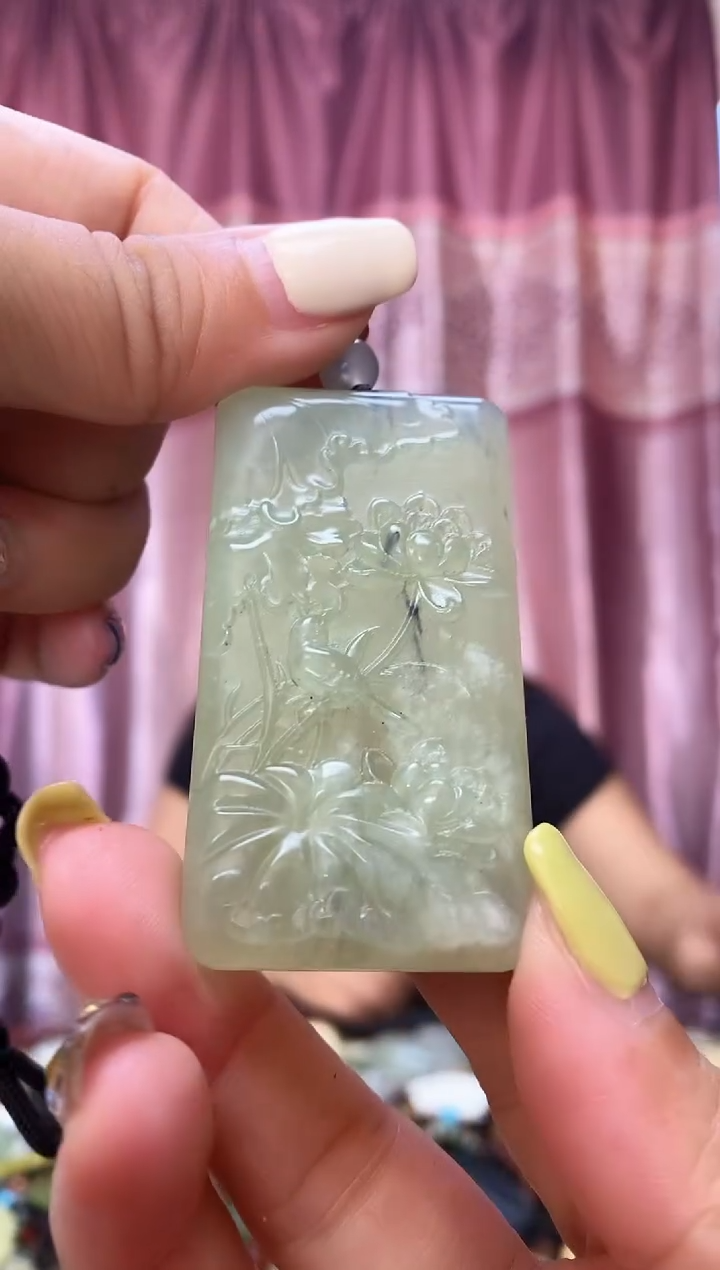 未镶嵌岫玉吊坠   