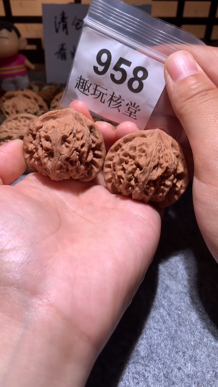文玩核桃把件【趣玩核堂】 958号，44左右宫灯