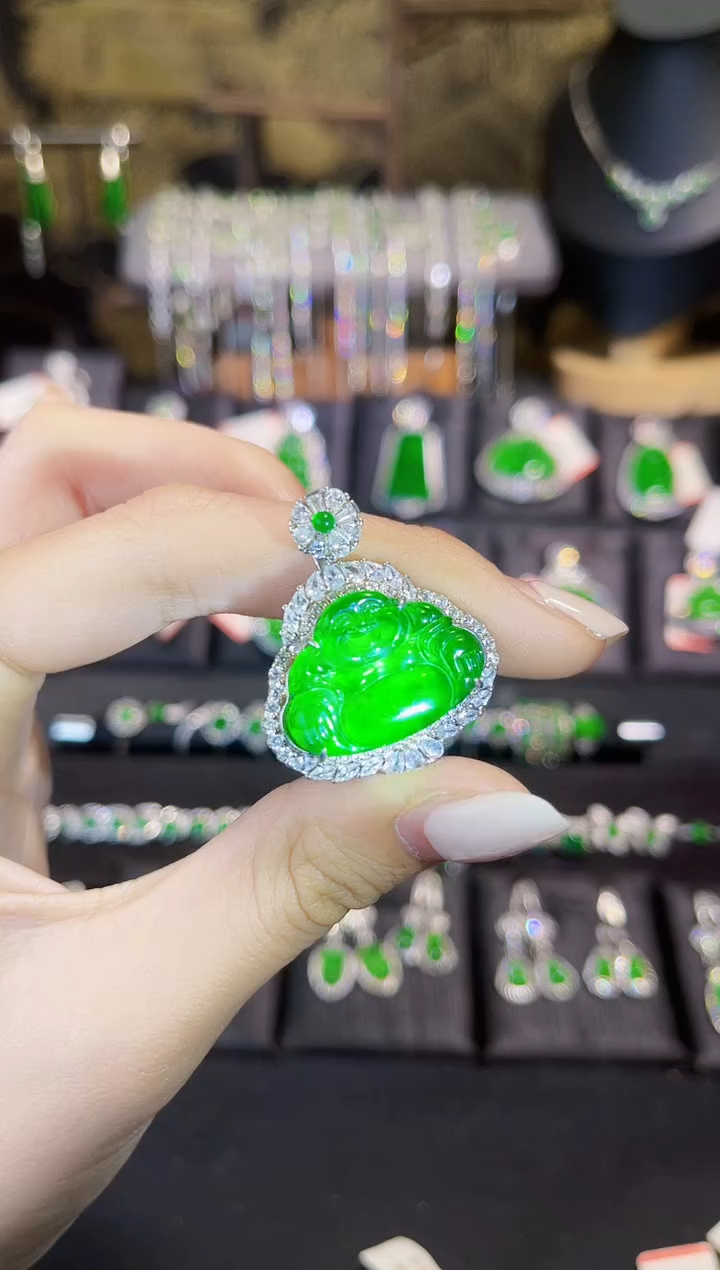 翡翠银S925镶嵌颈饰佛公吊坠