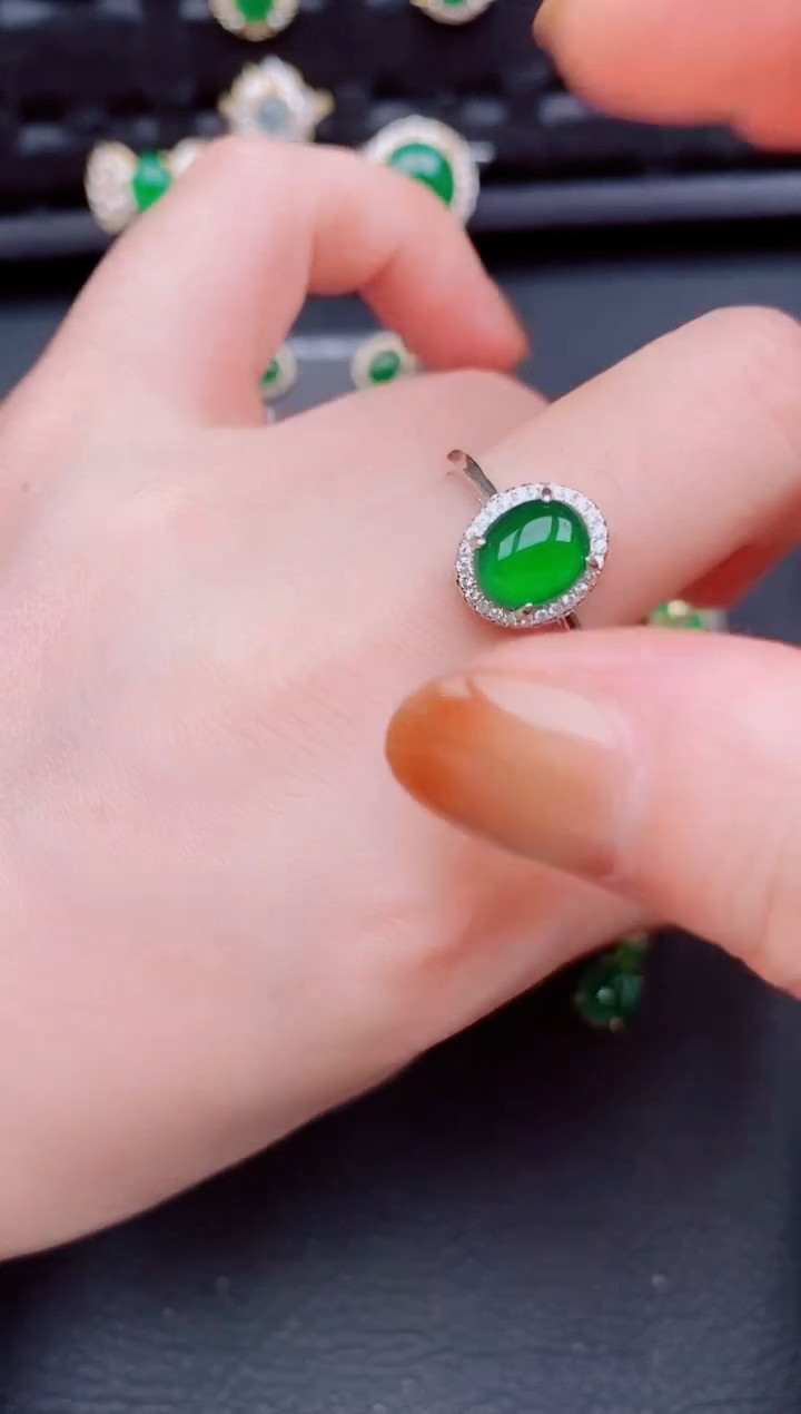 【闪购商品】翡翠戒指银S925镶嵌天然a货翡翠375