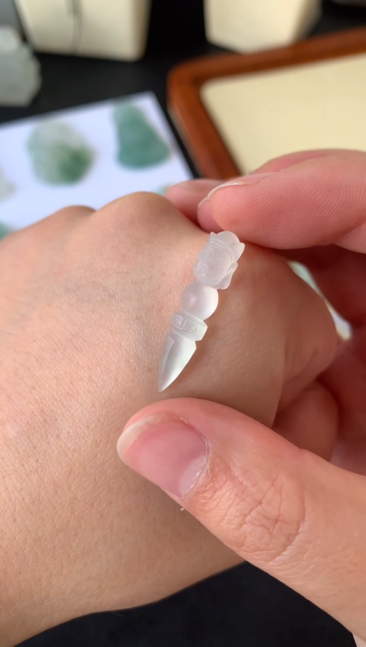 【闪购商品】定制翡翠未镶嵌翡翠