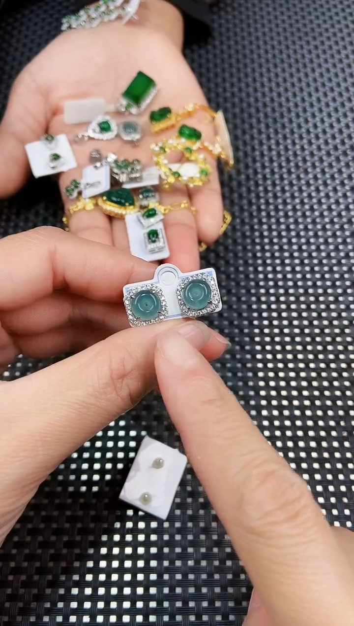【闪购商品】翡翠耳饰未镶嵌111111111