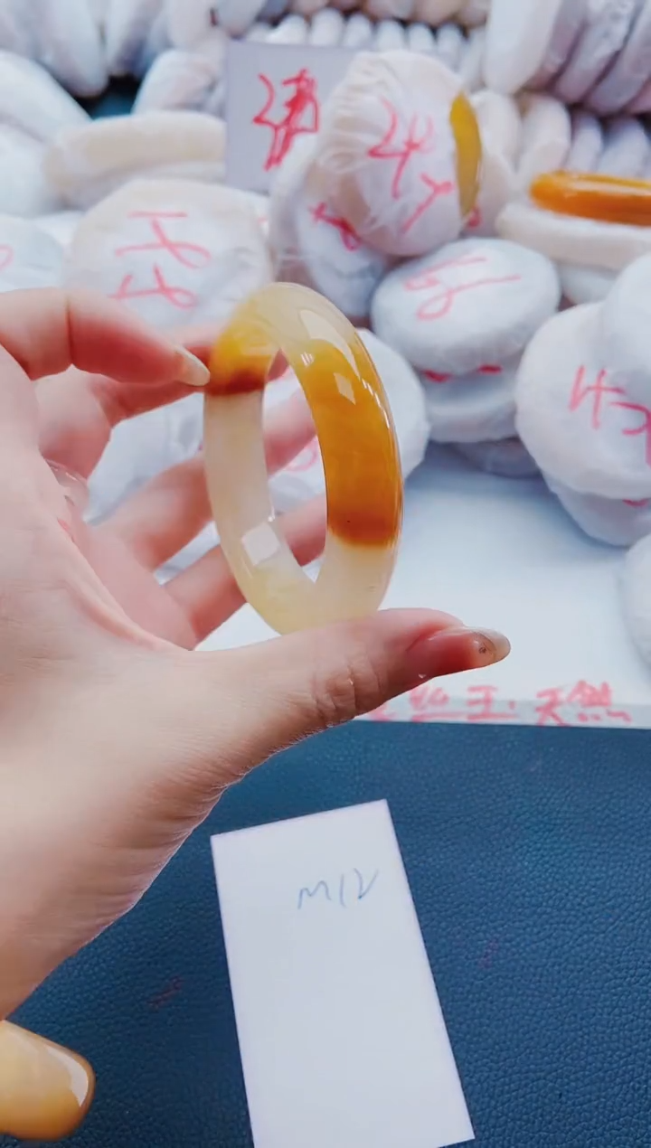 未镶嵌手镯石英质玉M12-56-57