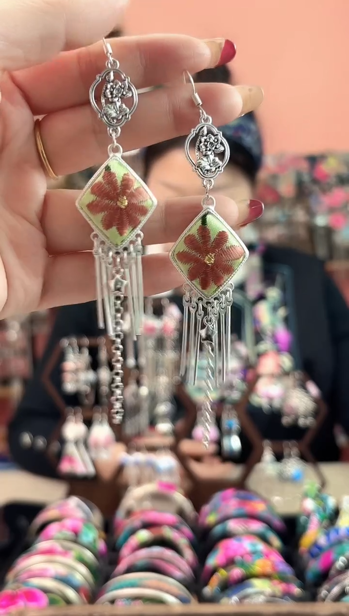 艺枝独绣手工饰品133