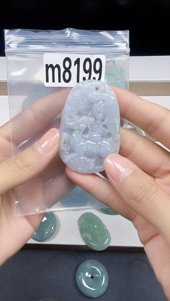 颈饰未镶嵌翡翠天然翡翠吊坠挂件