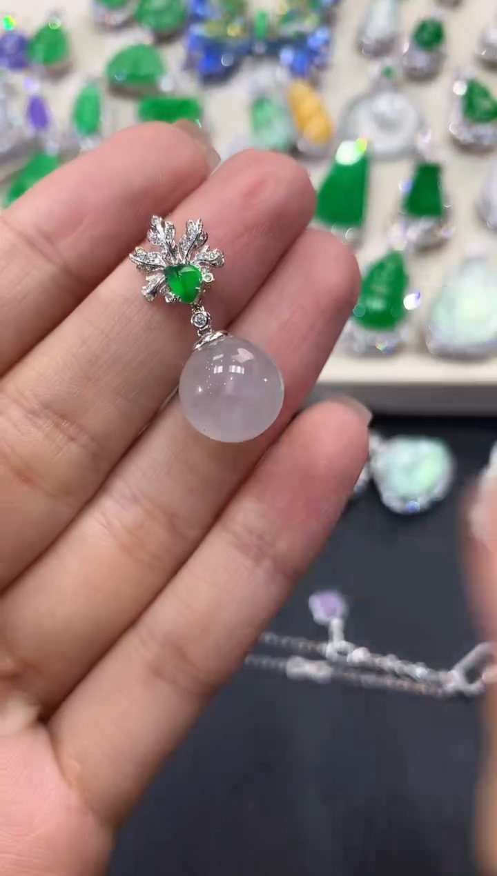 【闪购商品】翡翠吊坠(不含链)18K金镶嵌w11         