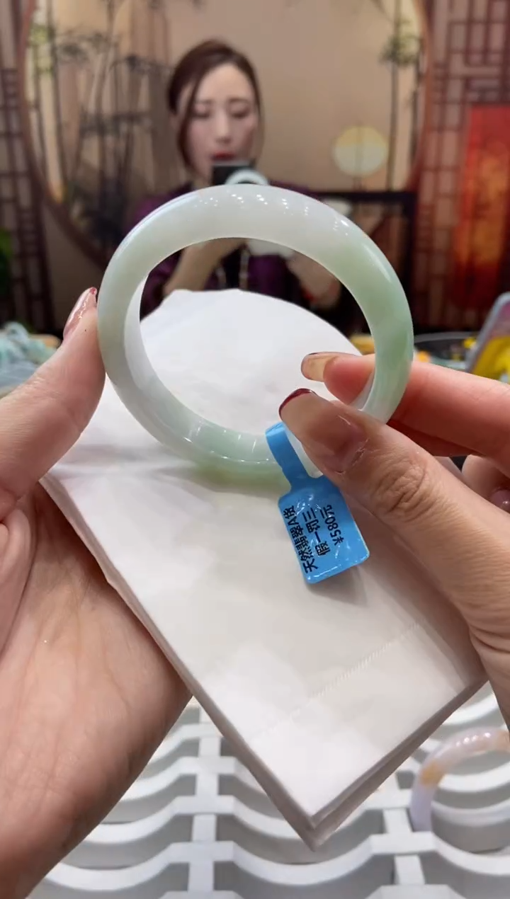 【闪购商品】翡翠手镯未镶嵌000010425