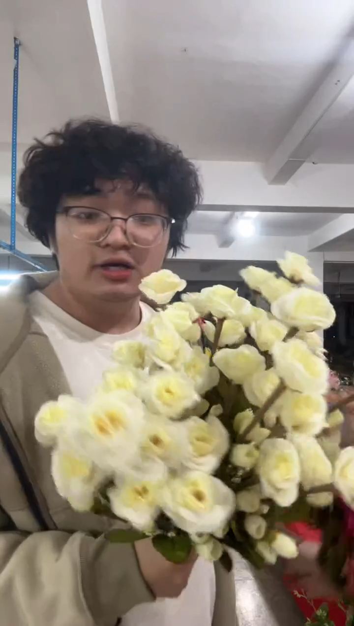 【闪购商品】仿真绿植小玫瑰2束