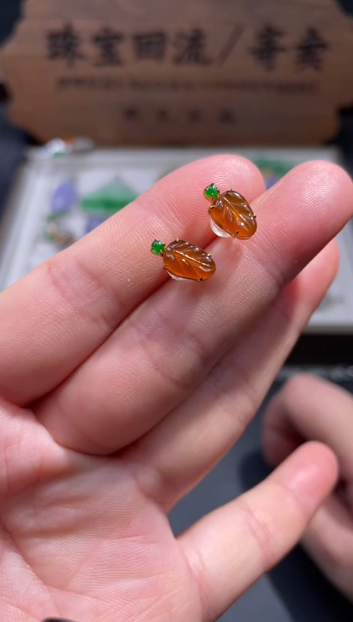 【闪购商品】翡翠耳饰18K金镶嵌2...........