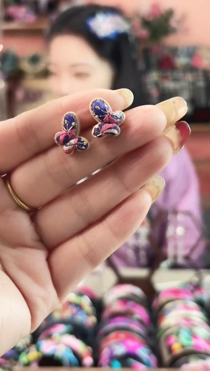 艺枝独绣手工饰品215