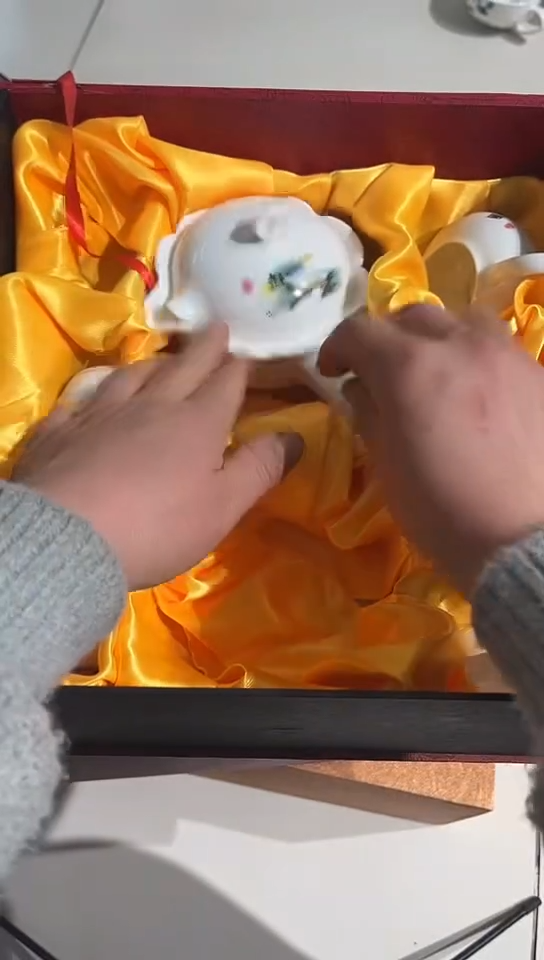 骨瓷隆达骨瓷7头茶具1套微瑕