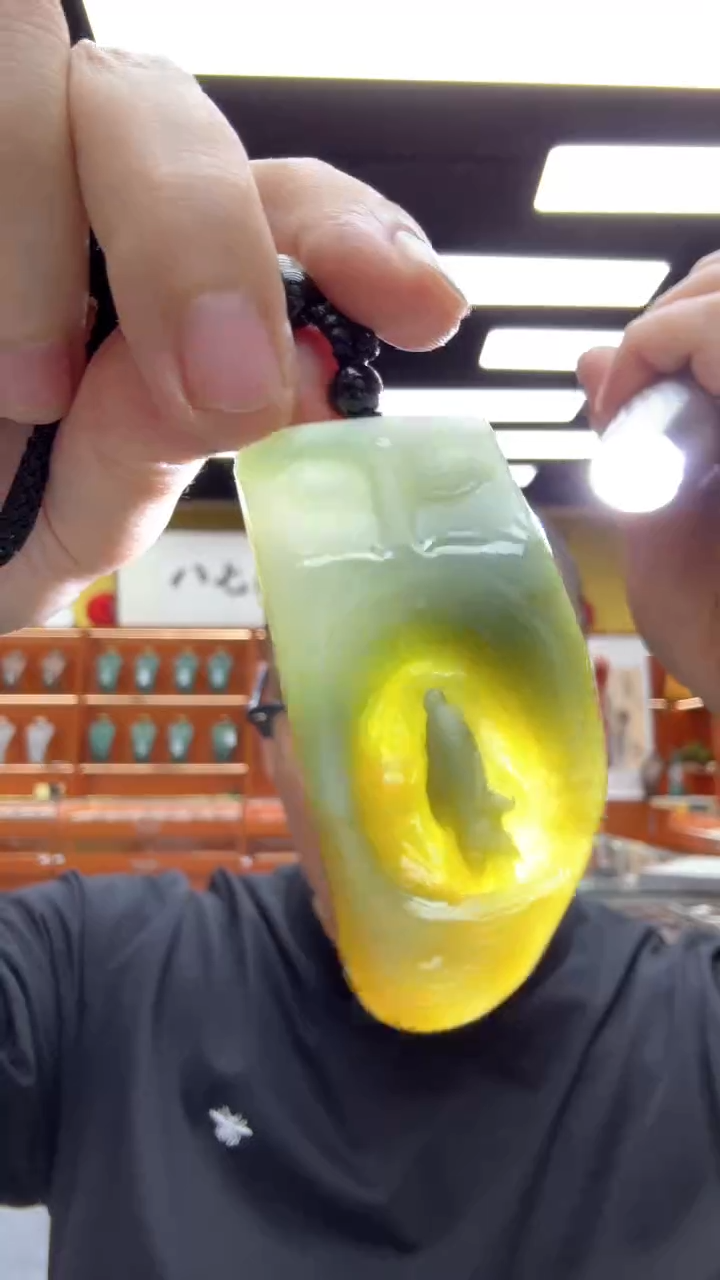 【闪购商品】翡翠挂件未镶嵌国雕谢林工（定制退货扣1000元）