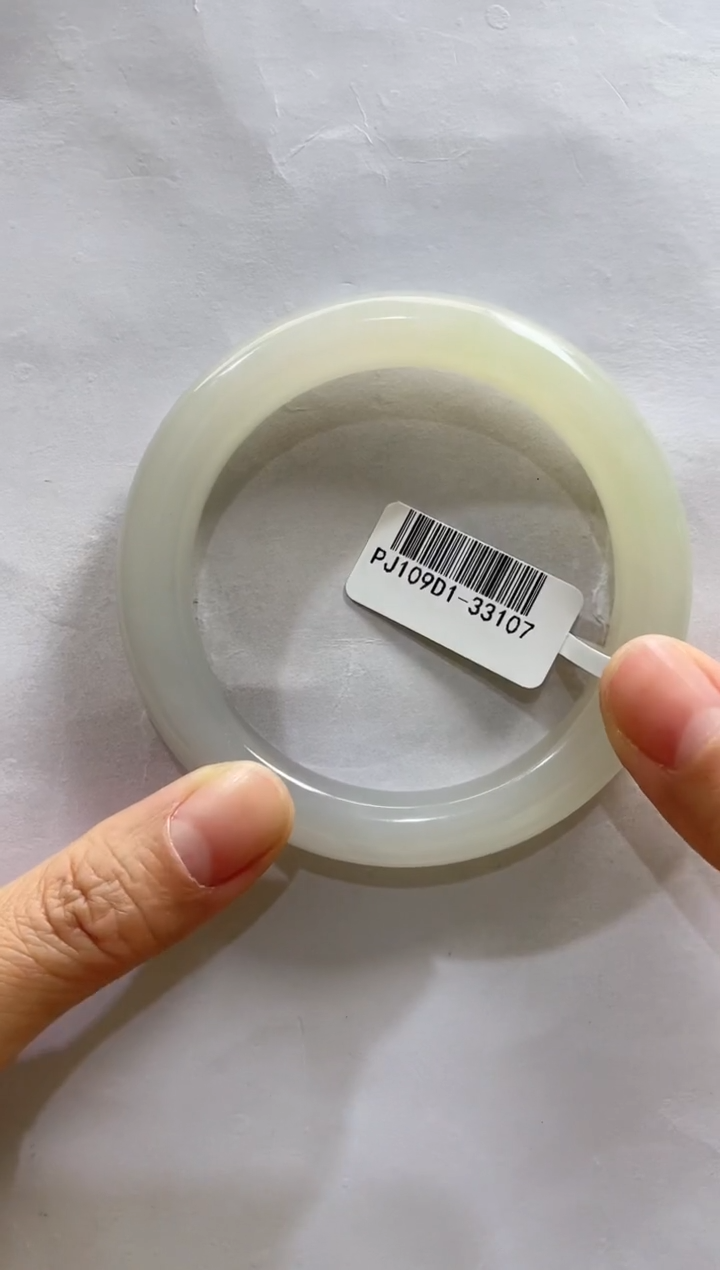 【闪购商品】和田玉手镯未镶嵌57+