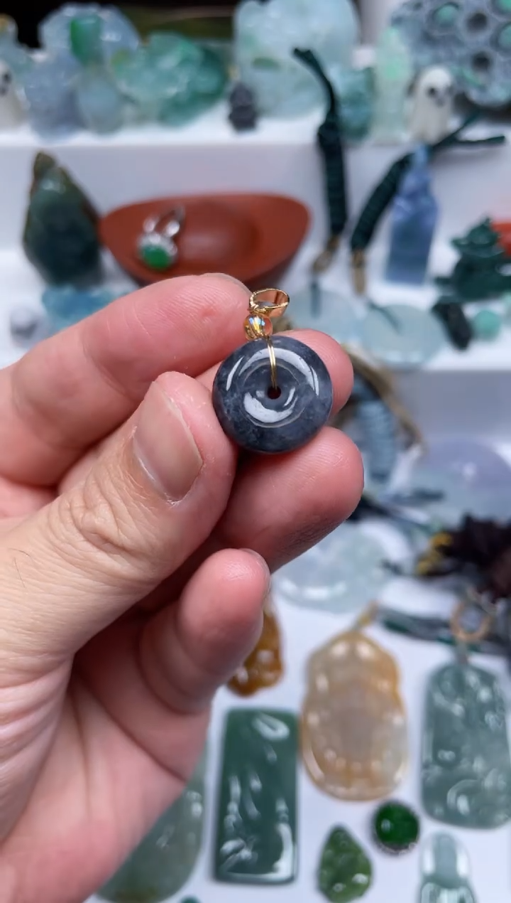 【闪购商品】翡翠颈饰未镶嵌平安扣