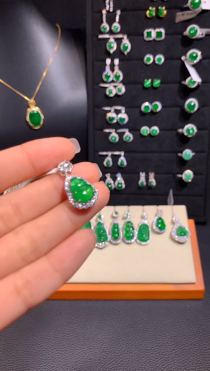 【闪购商品】翡翠颈饰银S925镶嵌多样性