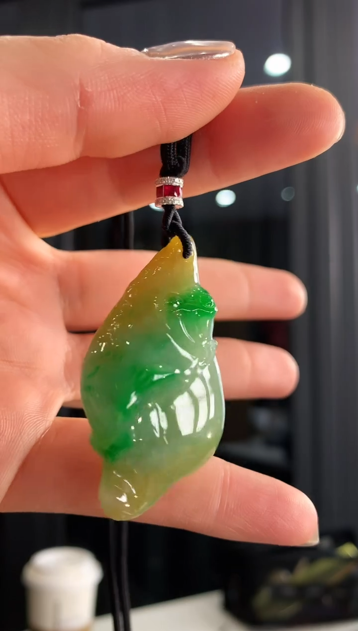 【闪购商品】翡翠颈饰未镶嵌吊坠