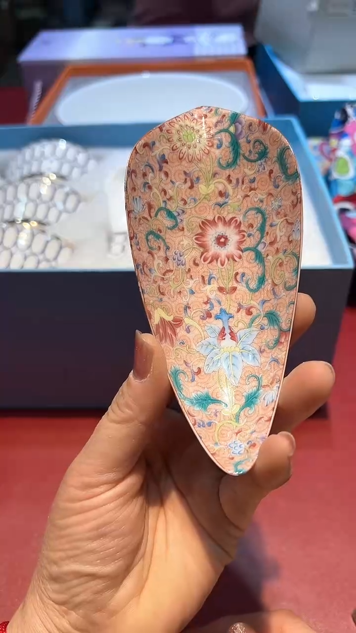 【闪购商品】瓷片锅碗瓢盆一件不剩