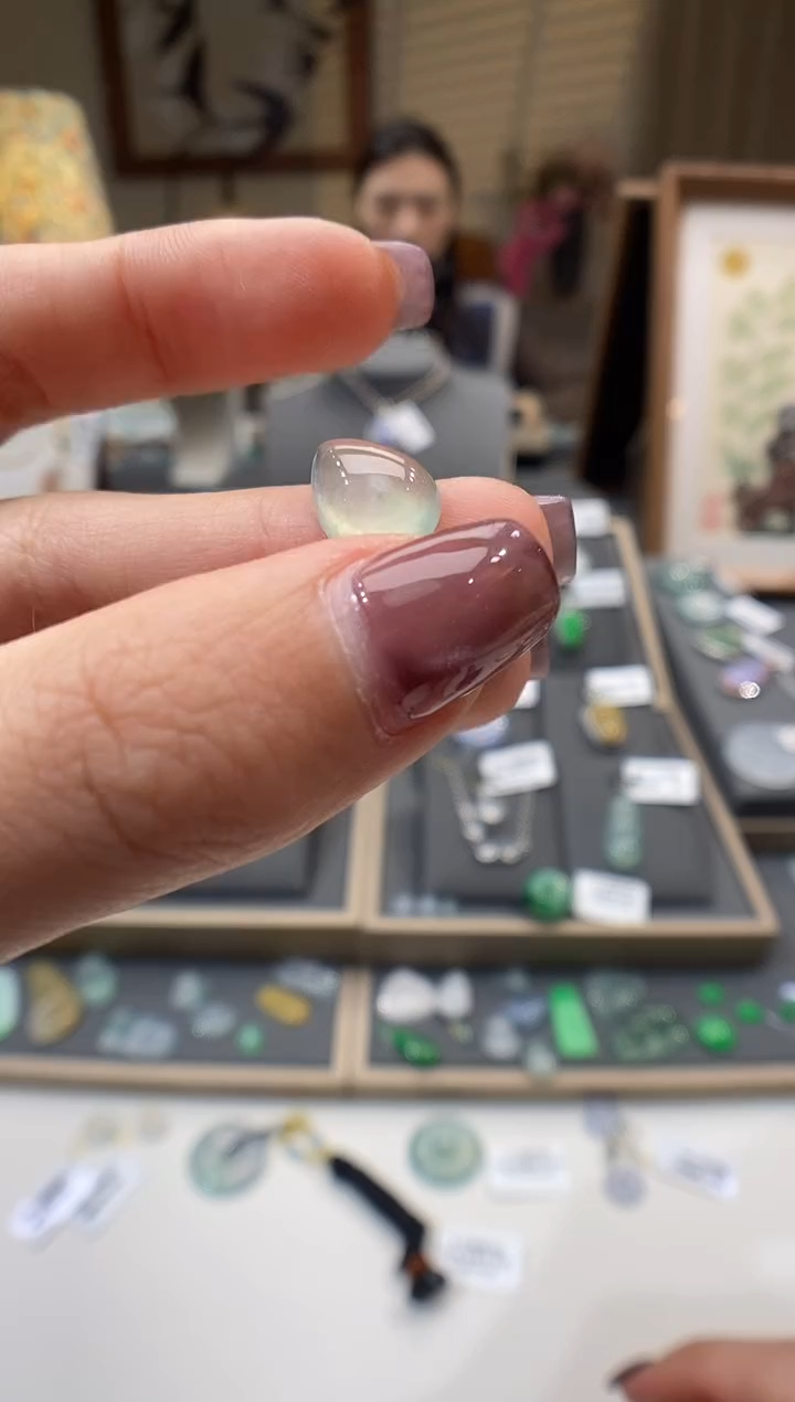 【闪购商品】翡翠颈饰未镶嵌水滴