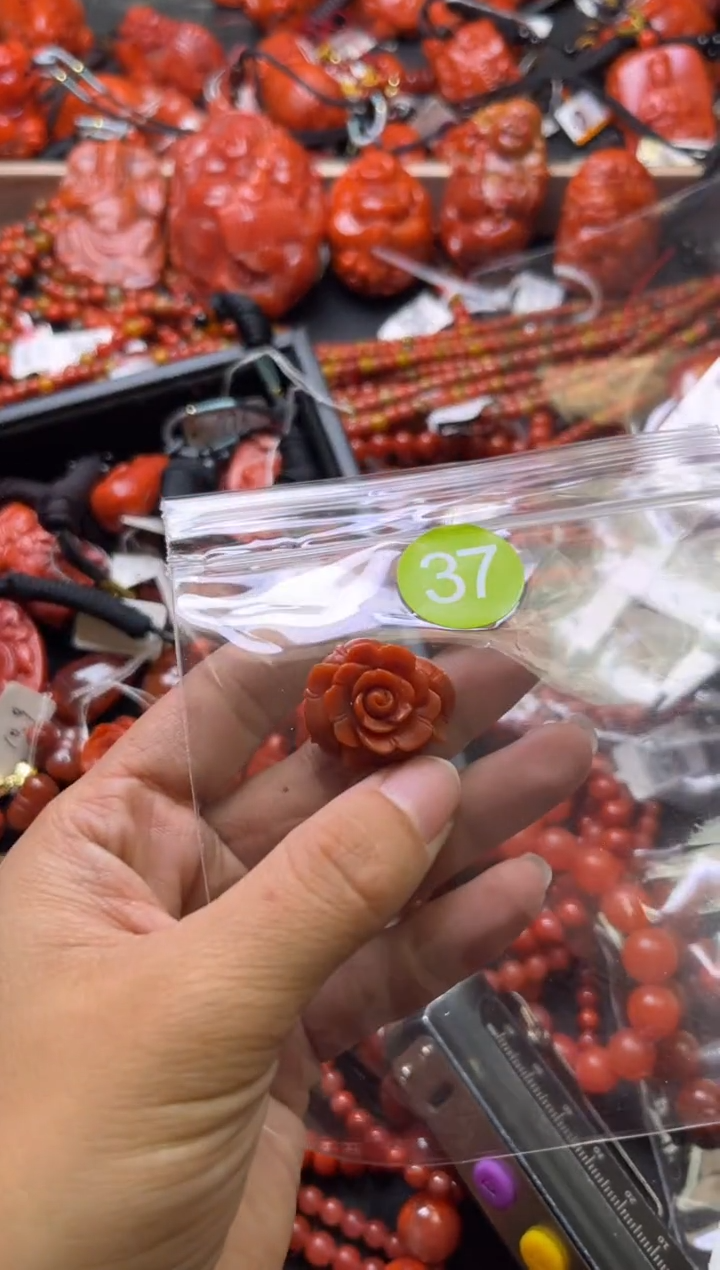 【闪购商品】南红玛瑙未镶嵌珠宝奇石37