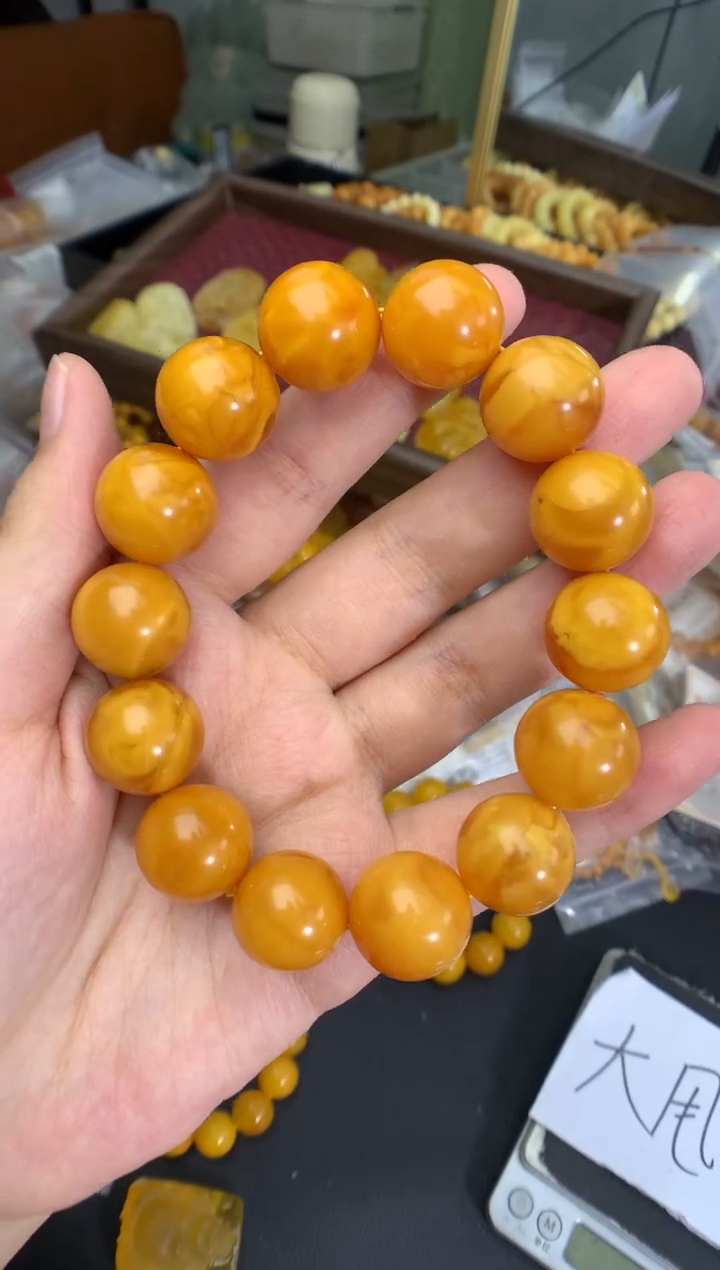 琥珀未镶嵌珠宝奇石1