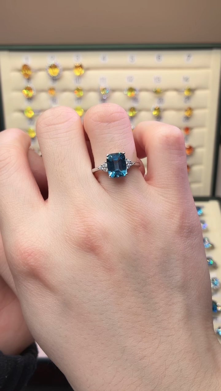 银S925镶嵌戒圈海蓝宝石000