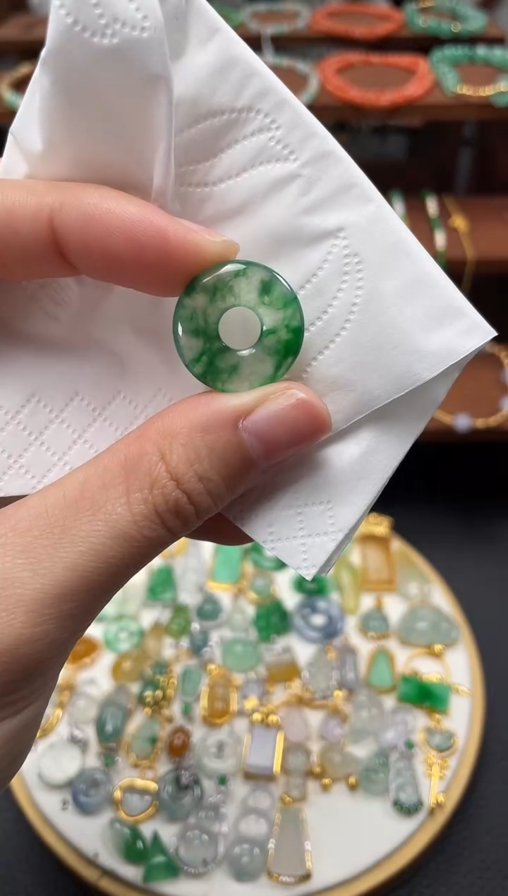 【闪购商品】翡翠吊坠(不含链)未镶嵌一个   JK417