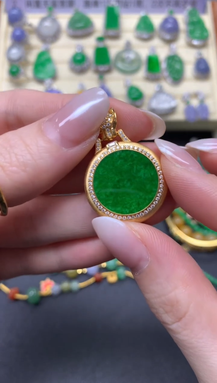 【闪购商品】翡翠吊坠(不含链)18K金镶嵌吊坠|5300+530