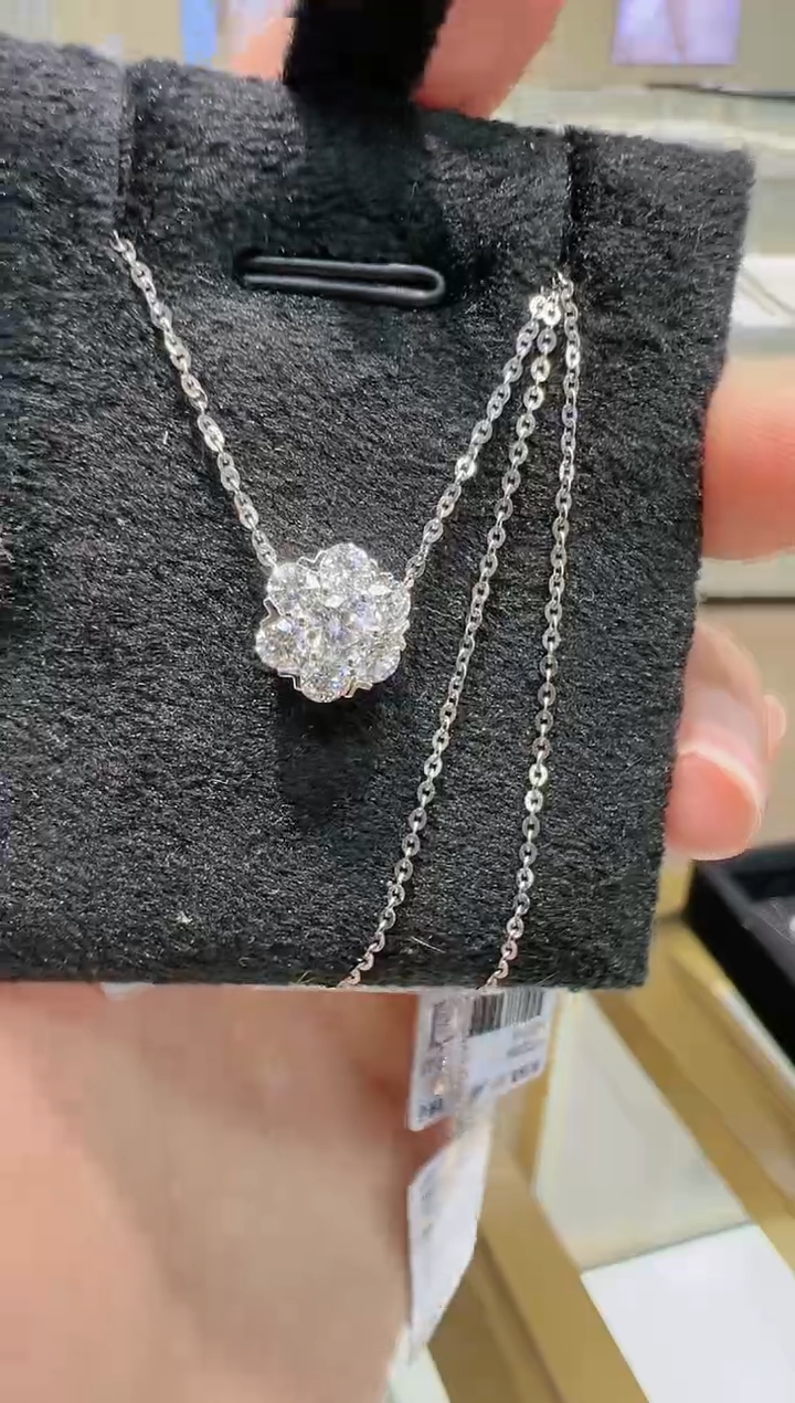 【闪购商品】实验室培育钻石颈饰18K金镶嵌花花项链