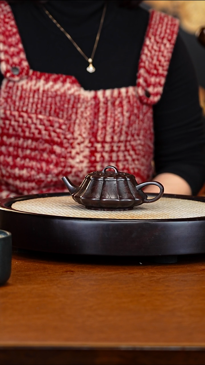 宜兴紫砂 DXY 古铜御砂 筋纹纳瓢 160cc 送花盆 