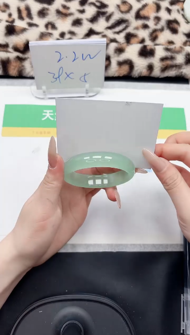 【闪购商品】石英质玉手镯未镶嵌293-54