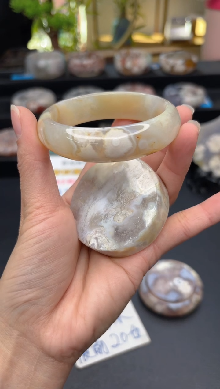 【闪购商品】石英质玉手镯未镶嵌C529(55圈赠送镯心)